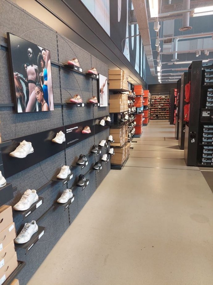 Nike outlet terrassa best sale